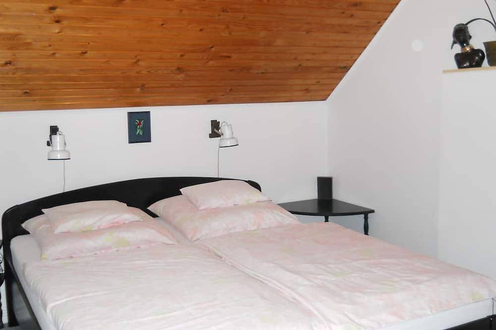 Ganze Wohnung, Thermal-Urlaub in einem gepflegten, sauberen Ferienhaus in Komorn, Komitat Komorn-Gran