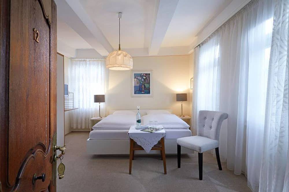 Ganze Wohnung, Doppelzimmer mit Badezimmer, Garten/Stadtblick in Kirchhundem, Sauerland