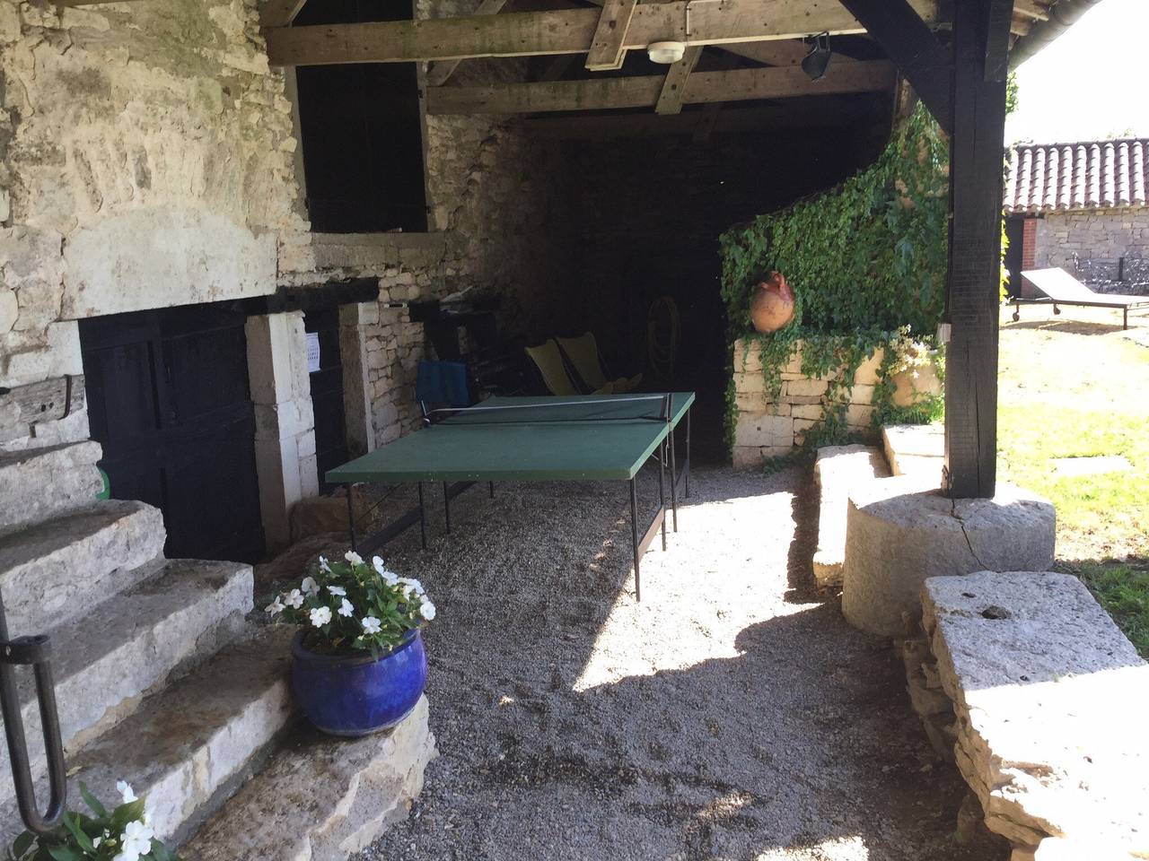 Casa de vacaciones 'Le Manoir Danglars' con piscina privada, jardín privado y Wi-Fi in Saint-Antonin-Noble-Val, Quercy