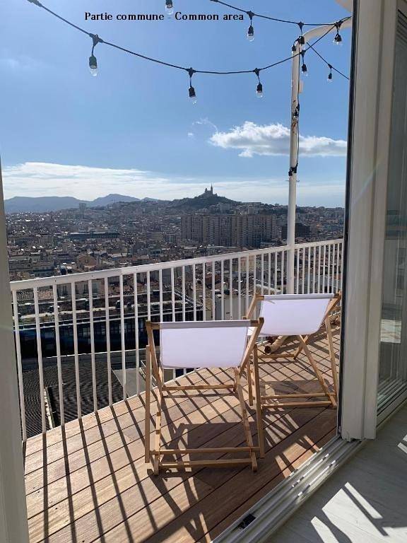 Gîte pour 2 personnes, avec terrasse dans Gare De Marseille Saint Charles