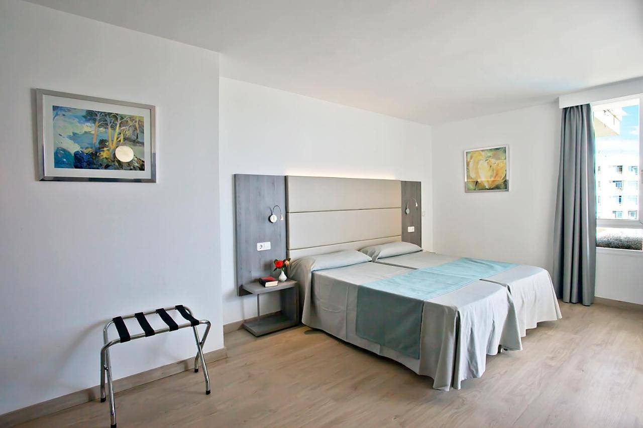 Aparthotel Playa Dorada in S'illot, Sant Llorenç des Cardassar