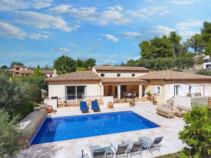 Gîte pour 6 personnes, avec piscine à Flayosc