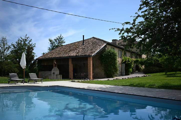 Holiday Home “Lobersane” with Private Pool, Terrace and Wi-Fi in Saint-Laurent (Midi-Pyrénées), Haute-Garonne
