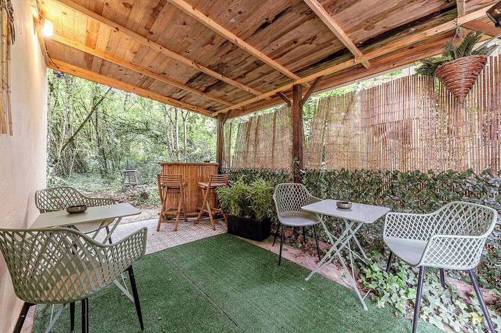 Gîte pour 4 personnes dans Blésignac