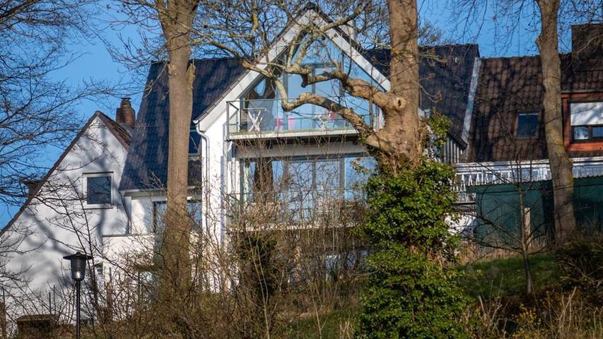 Ferienwohnung für 5 Personen, mit Balkon und Garten in Heikendorf