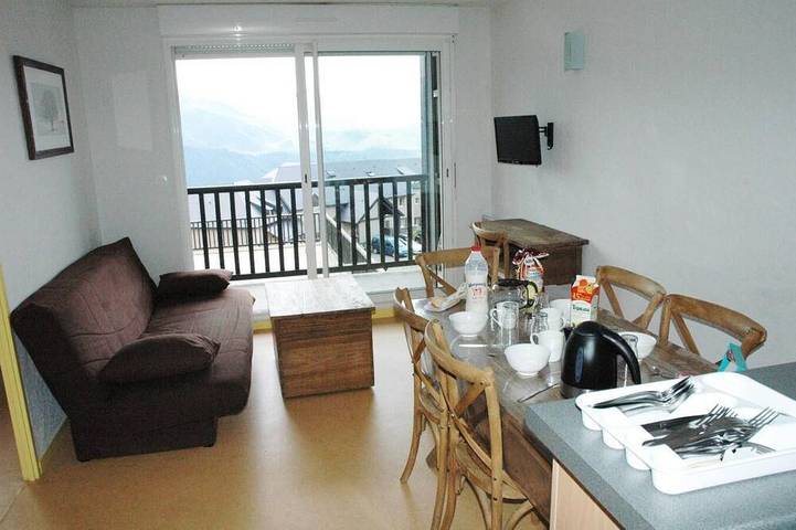 Gîte pour 2 personnes, avec piscine et sauna, animaux acceptés à Loudervielle