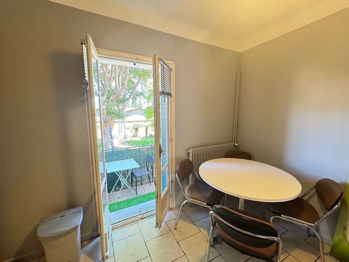 Apartamento entero, Charming 2-Bedroom Apartment in Béziers City Centre with Parking in Béziers, Côte d'Améthyste