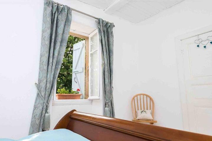 Location de vacances pour 13 personnes, avec terrasse ainsi que piscine et jardin, animaux acceptés à Lacapelle-Ségalar - 4