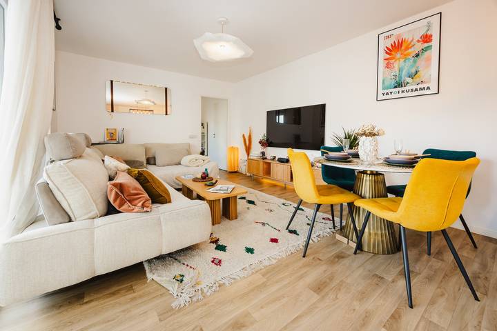 Entire apartment, Le Reflet Rennais - Avec parking privé et terrasse in Rennes, Rennes region