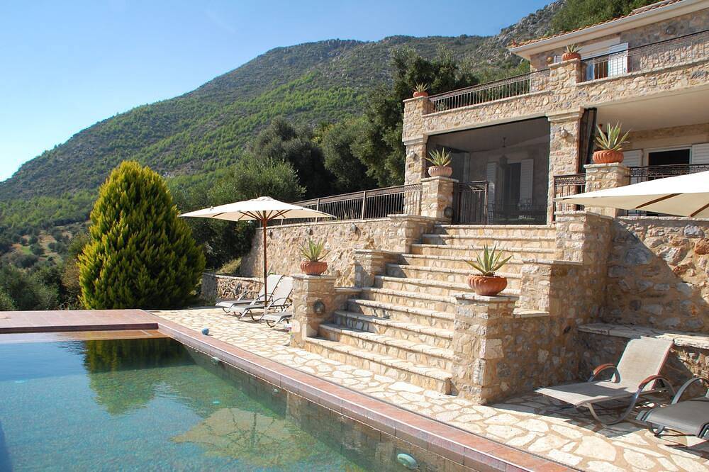 Casa vacanza a Zacharo a partire da 236€ a notte