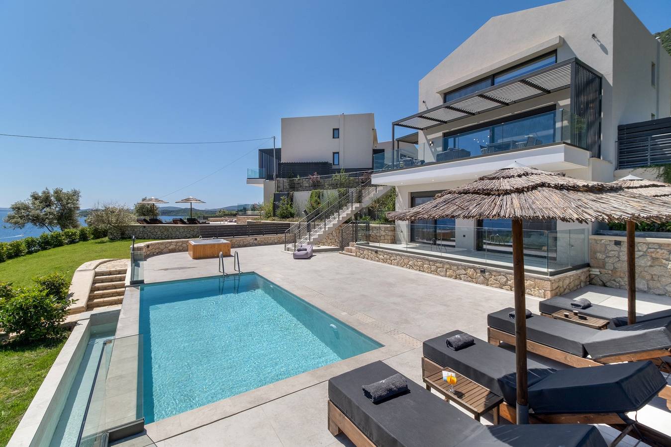 Villa voor 8 Personen in Nikiana, Alexandros