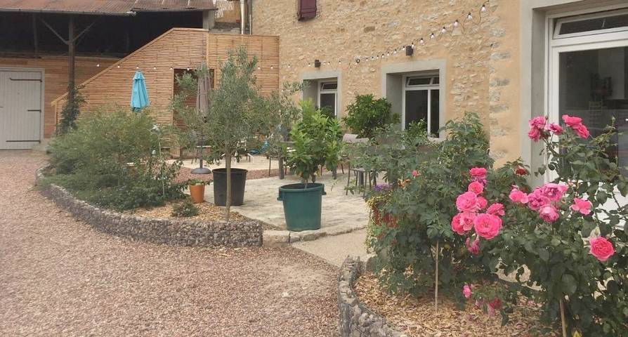 Hôtel pour 3 personnes, avec vue et jardin, animaux acceptés à Châtillon-en-Bazois - 3