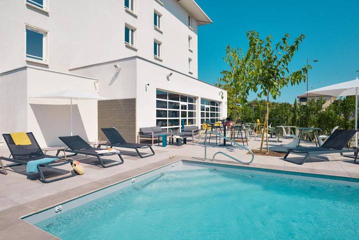 Hôtel pour 2 personnes, avec piscine et terrasse, animaux acceptés