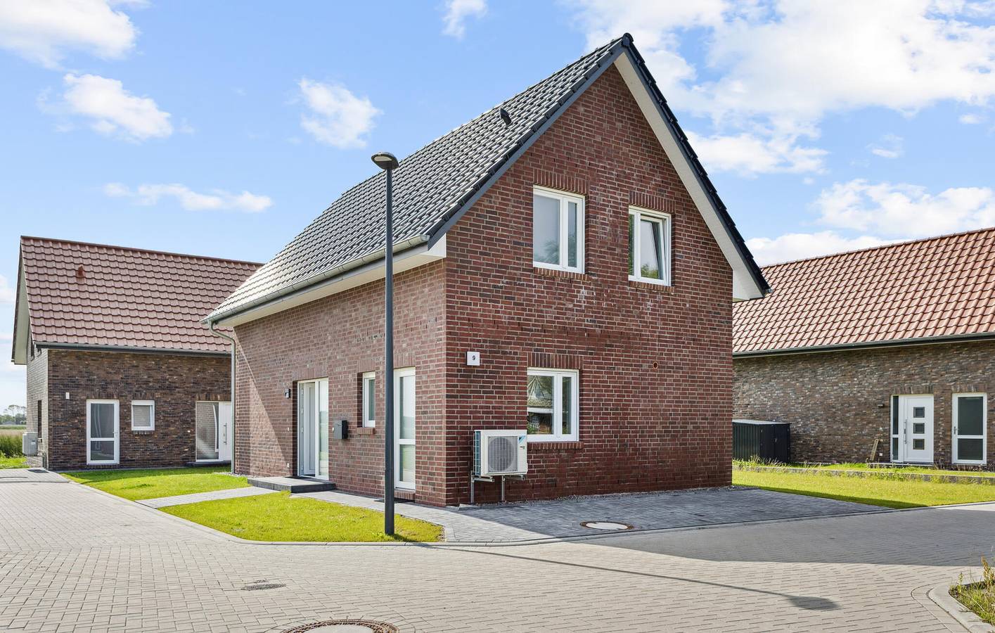 Modernes Apartment mit Terrasse, WiFi & Parkplatz, Nähe Strand & Stadtzentrum in Cappel, Cuxland