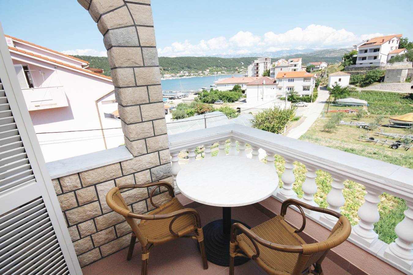 Zimmer mit Terrasse und Meerblick Supetarska Draga - Donja, Rab S-5033-b in Supetarska Draga, Rab