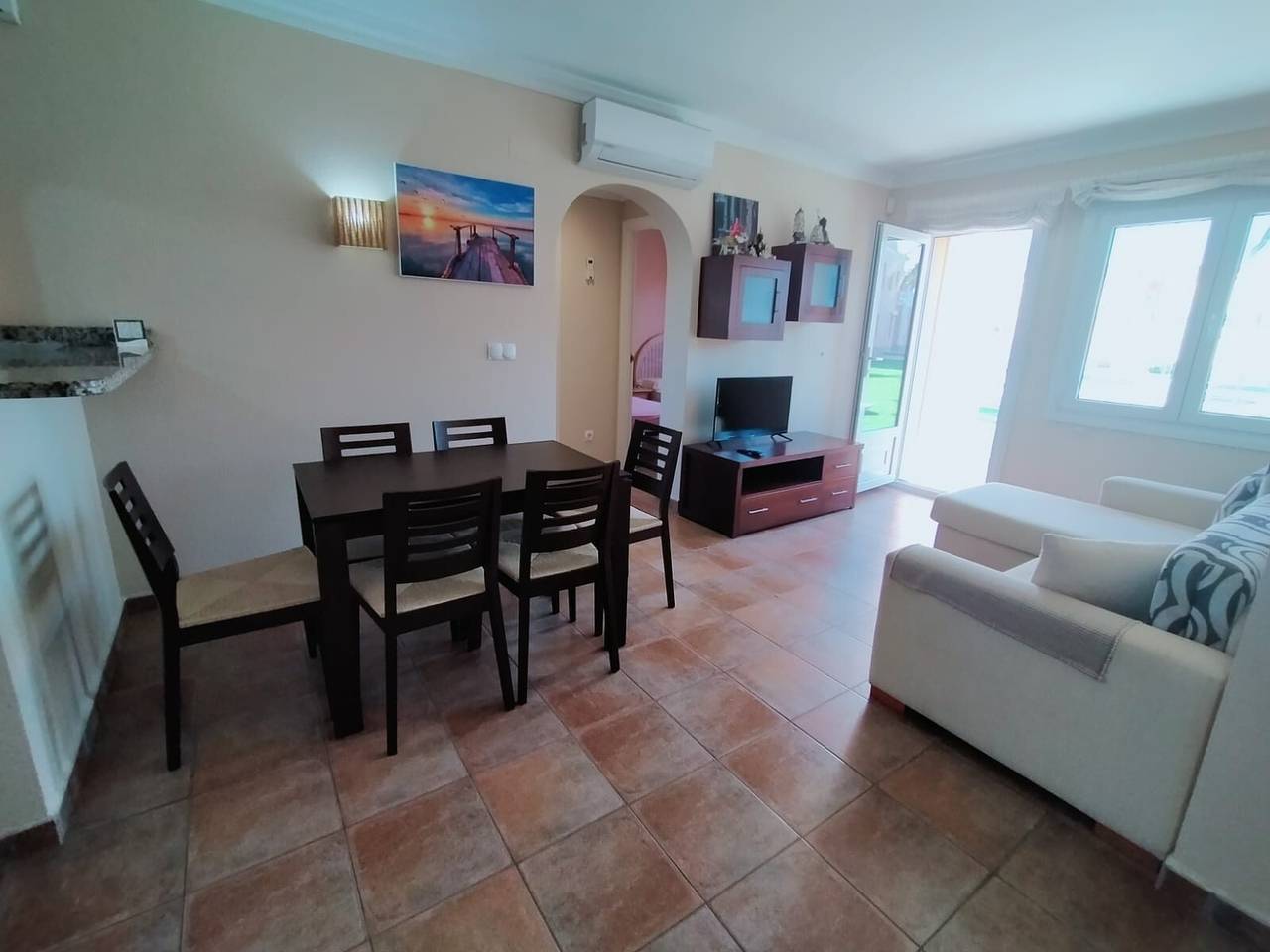 Entire apartment, Apartment 'Met Oliva' in Oliva Near the Beach and Equestrian Center in Oliva, Costa Blanca