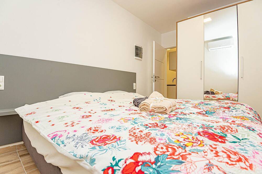 Ganze Wohnung, Tolle 1-Zimmer-Wohnung in Brodarica in Sibenik, Šibenik-Knin