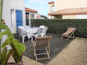 Gîte pour 6 personnes, avec terrasse et piscine dans Plage de La Parée