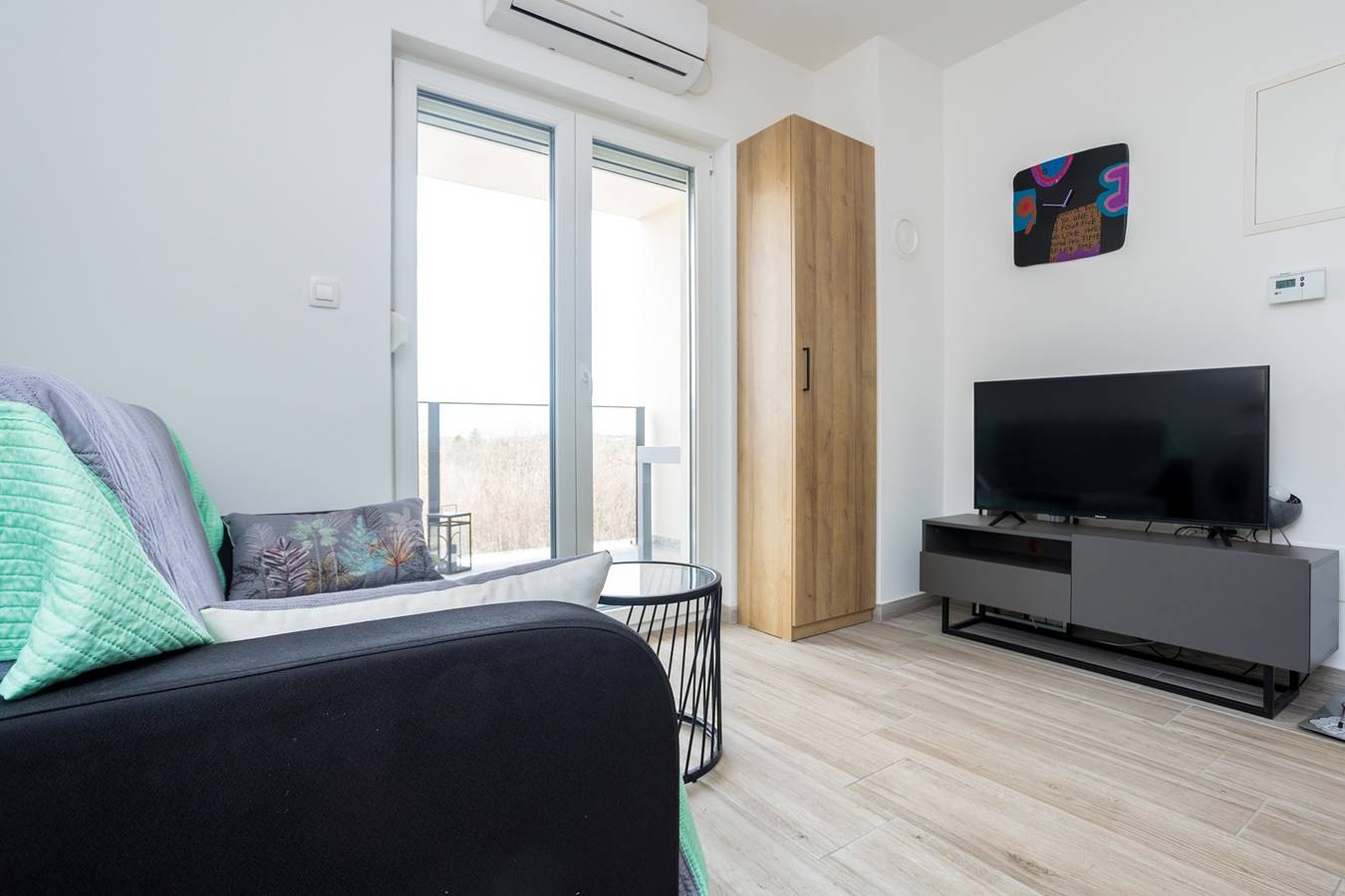 Ganze Wohnung, 2-Zimmer-Ferienwohnung mit Balkon Soline, Krk A-20895-a in Hlapa, Krk