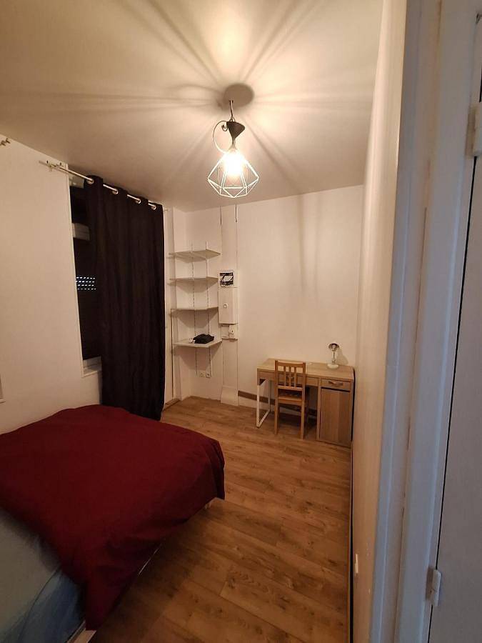 Two-Bedroom Apartment in Valenciennes, Région de Valenciennes