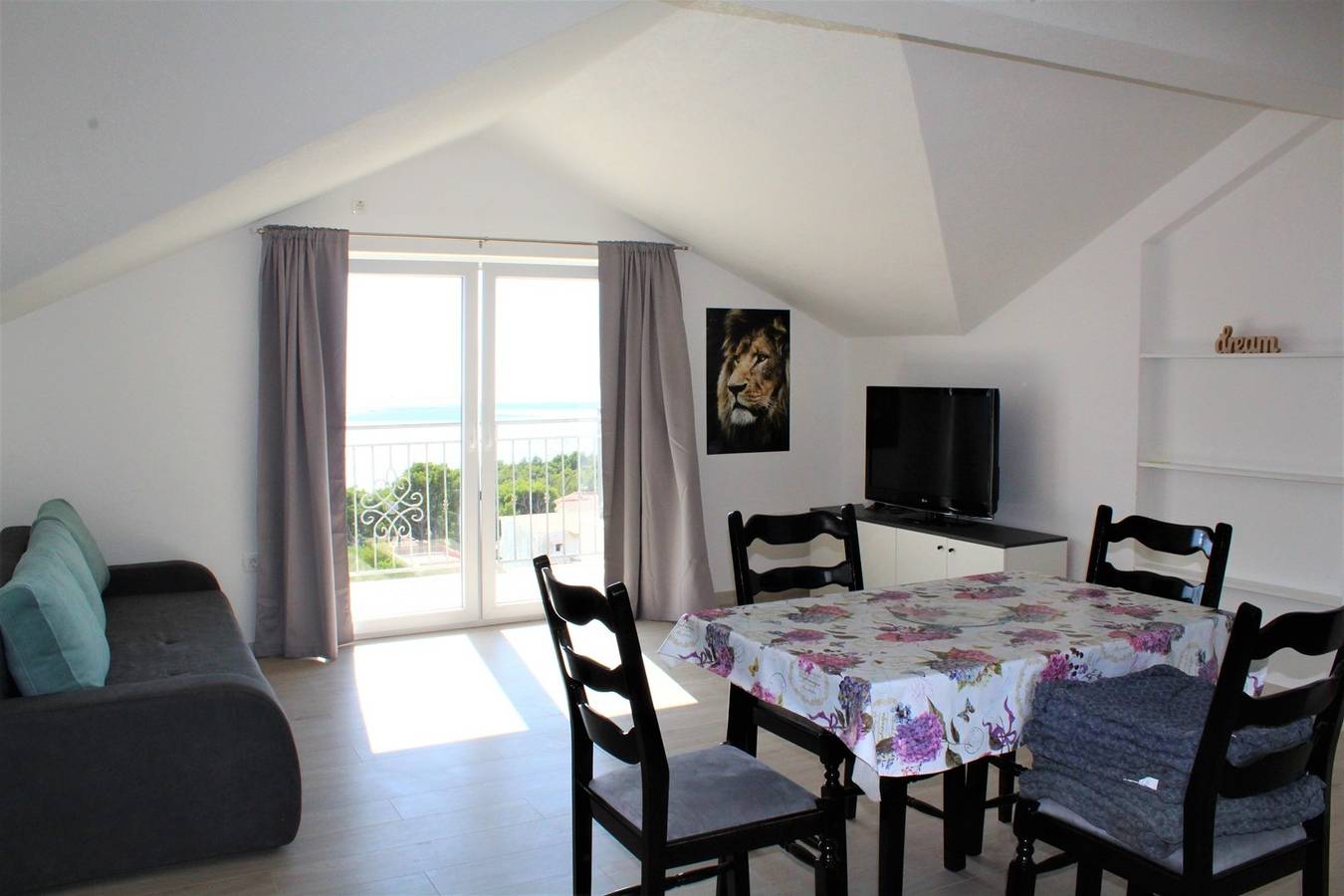 Hel leilighet, One-bedroom apartment with sea view in Primosten, Šibenik-Knin