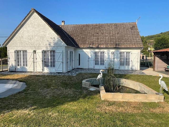 Location de vacances pour 4 personnes, avec Terrasse et Jardin dans Courthiézy