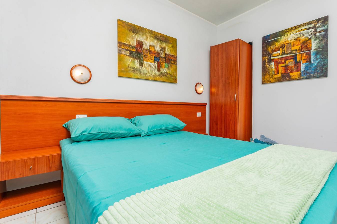 Appartement entier, Appartement "Petite Maison" avec jardin partagé, Wi-Fi et climatisation in Fondachello, Province de Catania