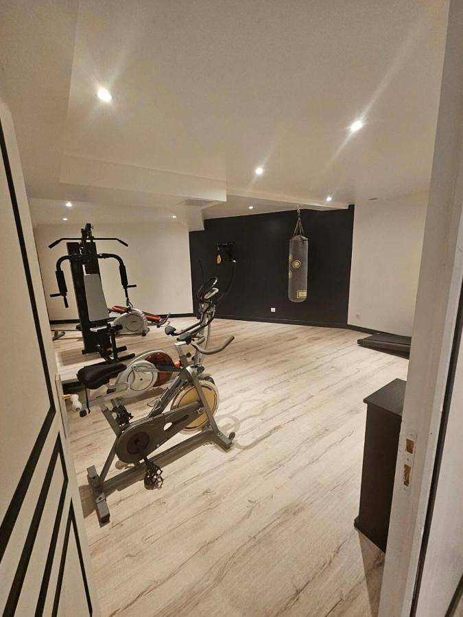 Gîte pour 10 personnes, avec piscine ainsi que sauna et vue, animaux acceptés à Venoy - 3