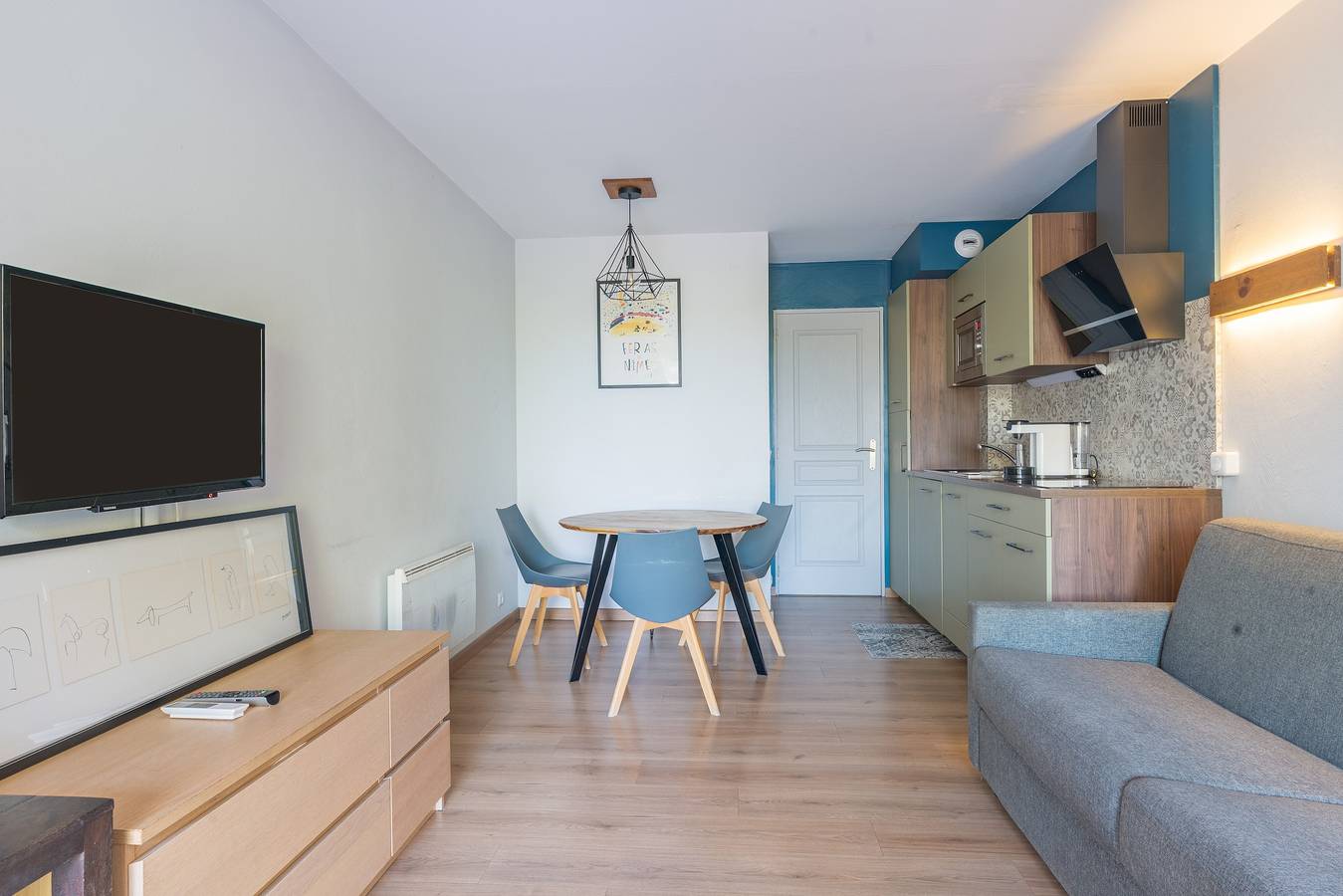 Ganze Wohnung, Apartment „Studio Golf De Pont Royal“ mit Bergblick, Wlan und Klimaanlage in Mallemort, Arles und Umgebung