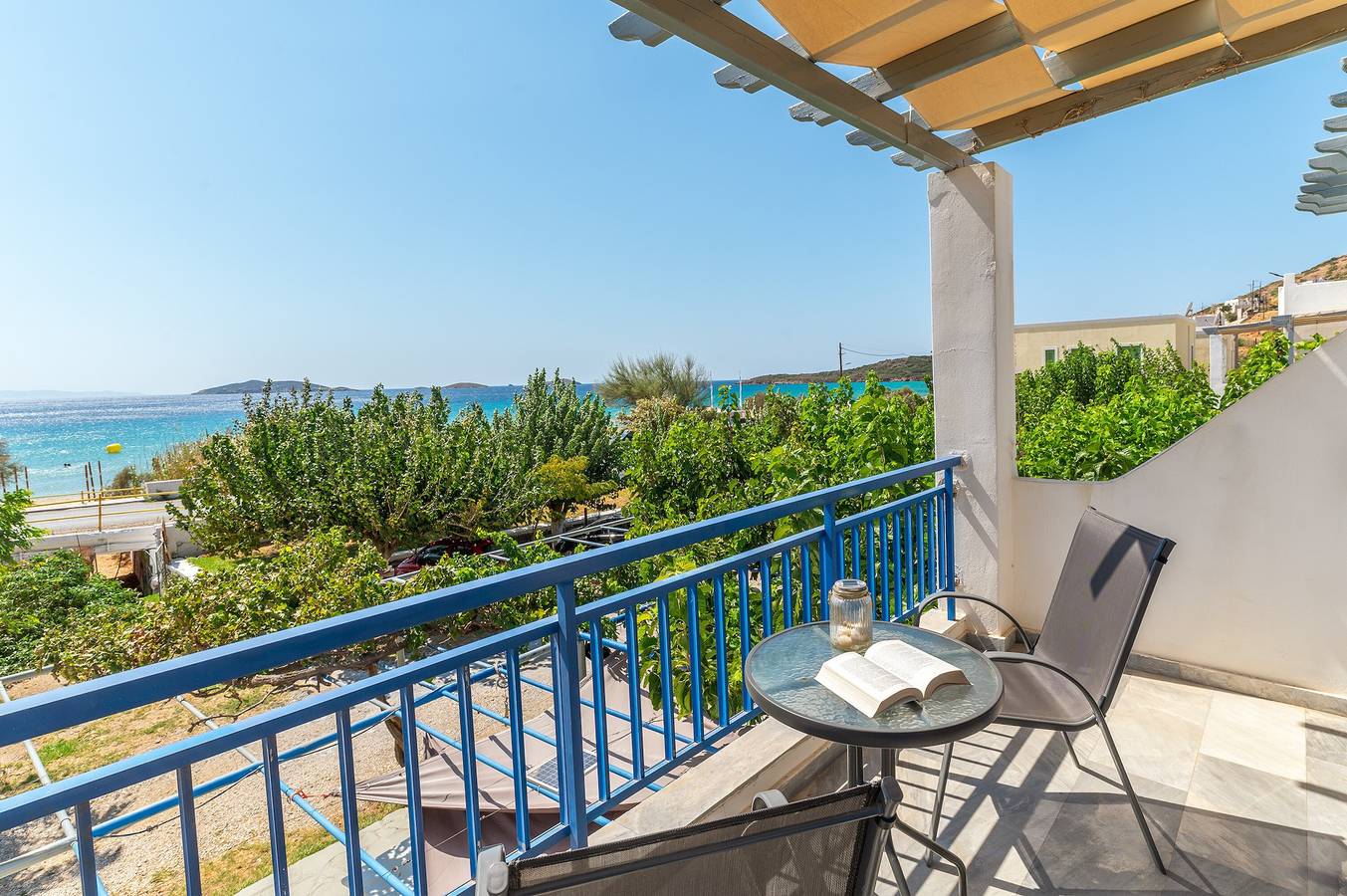 Ferienhaus '1b Kypri Seaview Perasma Studio' mit Meerblick, Wlan und Klimaanlage in Andros