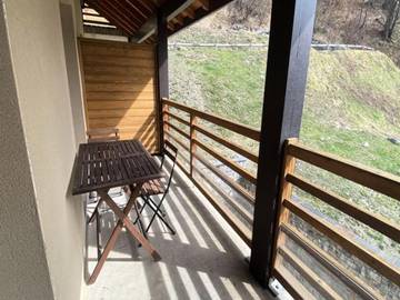 Gîte pour 5 personnes, avec balcon à Sers