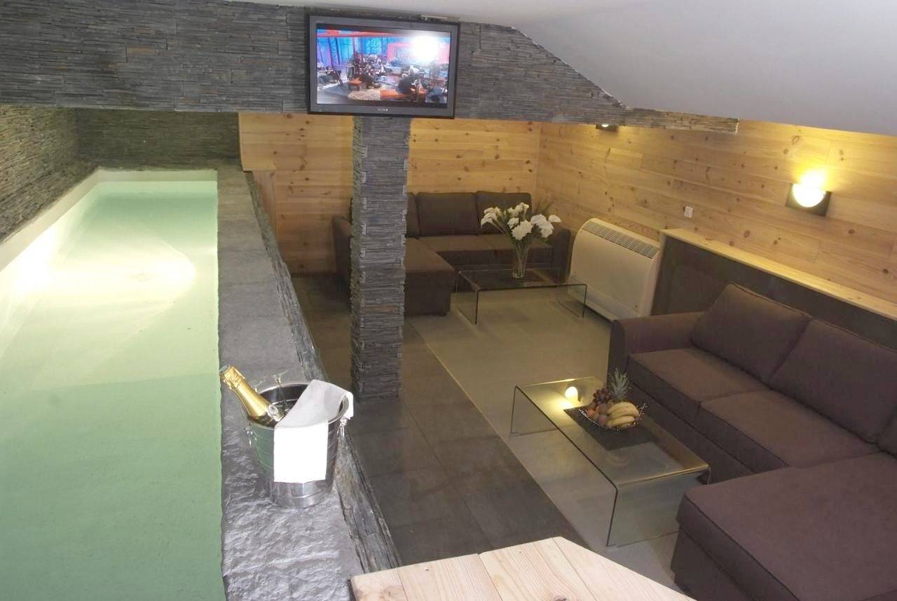 Residence Aqualiva à Valberg Piscine privative dans chacun des appartements situé à 20 m des pistes de ski in Péone, Région de Nice