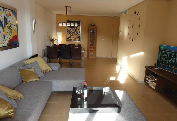 Apartamento entero, Bella Vista Playa - Cala Merced: acceso directo a la playa, vistas al mar, piscina y Wi-Fi in La Merced, Campello