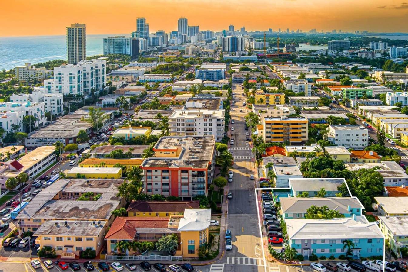 Apartamento entero, Studio 6min  Walking to Miami Beach Pool   Kitchen in Miami Beach, Florida