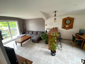 Gîte pour 6 personnes, avec balcon à Urt