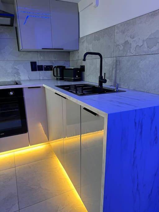 Location de vacances pour 7 personnes, avec jacuzzi ainsi que jardin et terrasse dans Derry Londonderry - 2