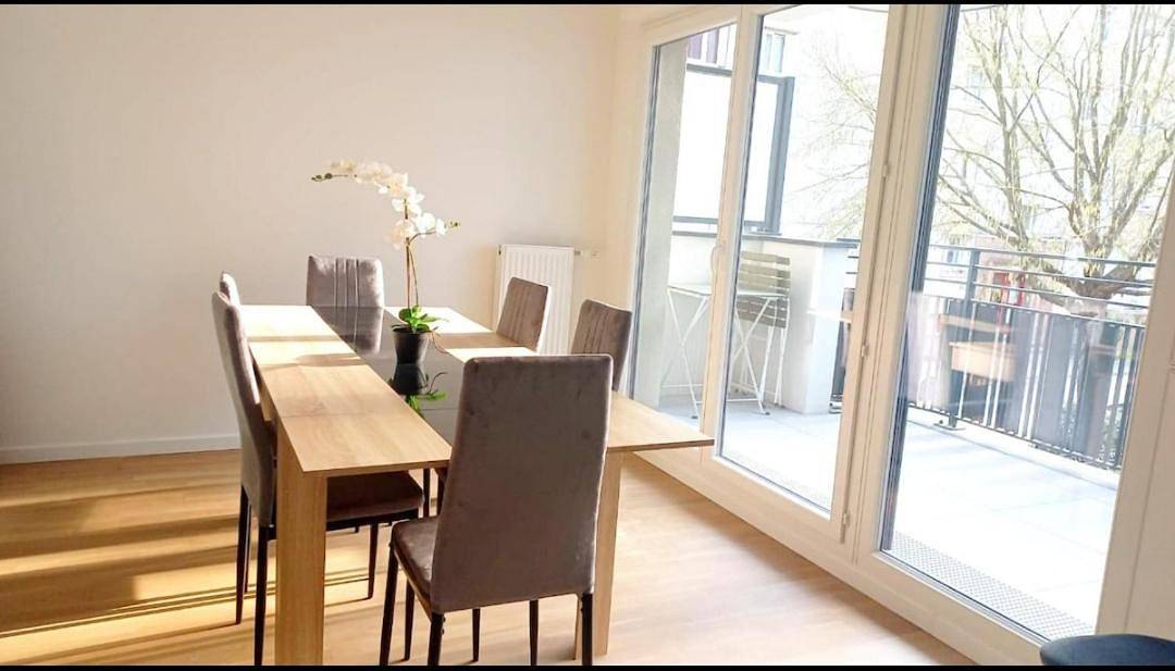 Appartement entier, Three-Bedroom Apartment in Thiais, Val-de-Marne