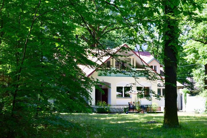 Apartament wakacyjny dla 5 osób, z Balkon i Ogród oraz Widok w Milanówek