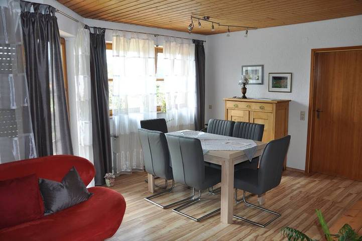 Ferienwohnung für 6 Personen, mit Balkon und Garten - 1