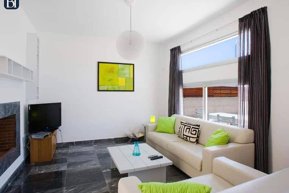 B - Villa Cyprus in Paphos, South Cyprus