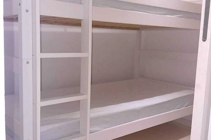 Apartamento entero, Cannes - Sea front apartment, beach front, pool, garden, internet, aircon in Cannes La Bocca, Cannes