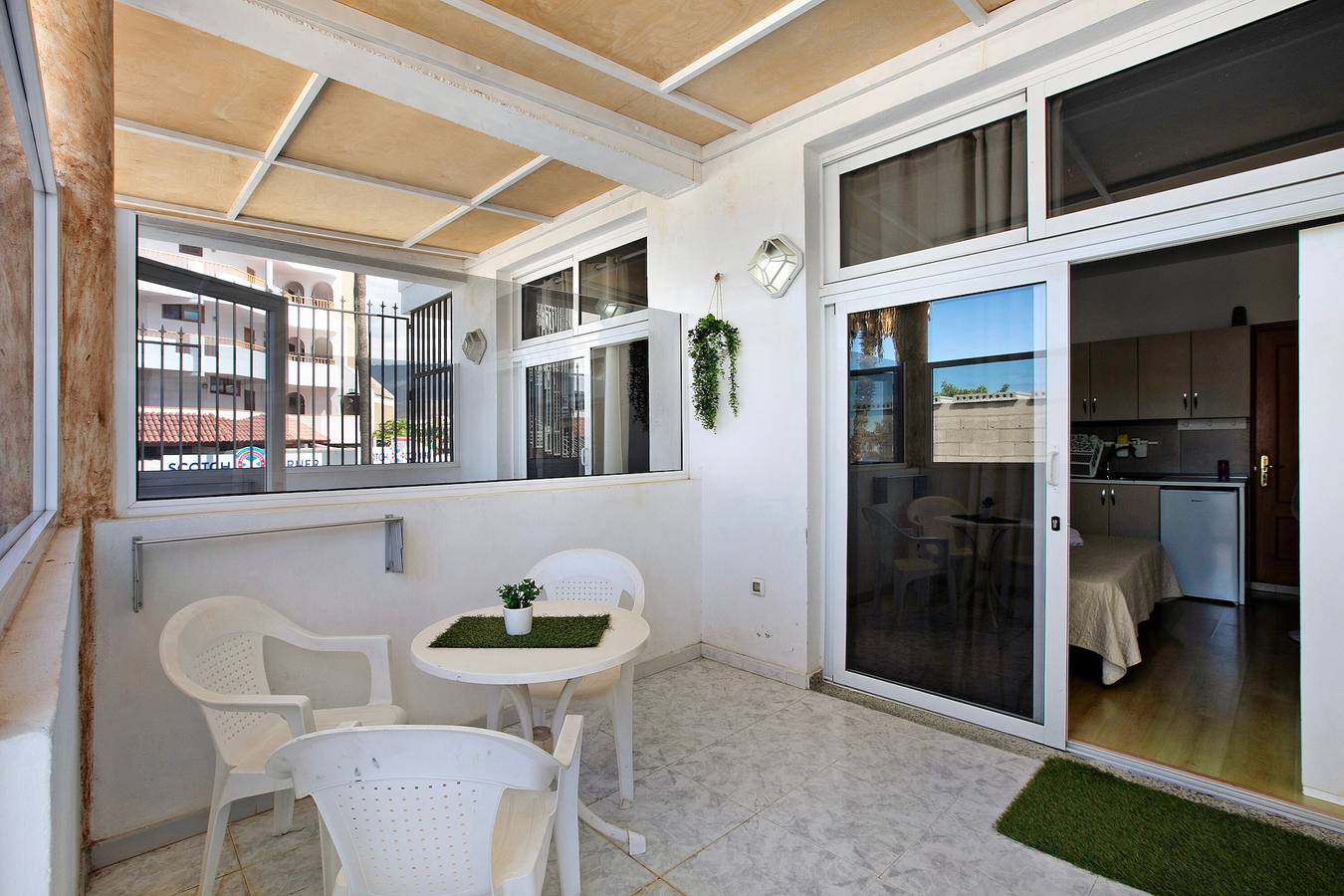 Gehele studio, Vakantiehuis "Estudio 3 Costa Adeje" met Zeezicht & Terras in Playa Puerto Colón, Adeje