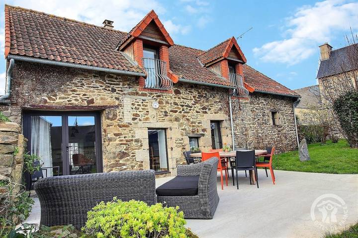 Gîte pour 7 personnes, avec jardin et terrasse
