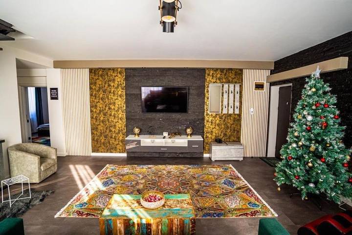Gîte pour 7 personnes, avec terrasse et vue dans Poiana Brasov - Brasov - 3
