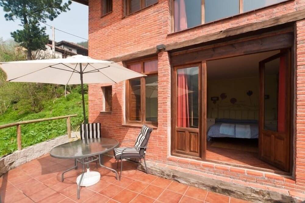 Lugar mágico, ideal parejas: jacuzzi, montañas, barbacoa y chimenea in Proaza, Cordillera Cantábrica