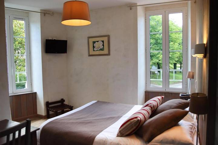 Hôtel pour 2 personnes, avec vue et jardin, animaux acceptés à Martel - 3