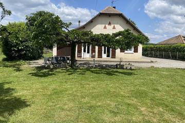 Gîte pour 6 personnes, avec terrasse et jardin à Saint-Gladie-Arrive-Munein
