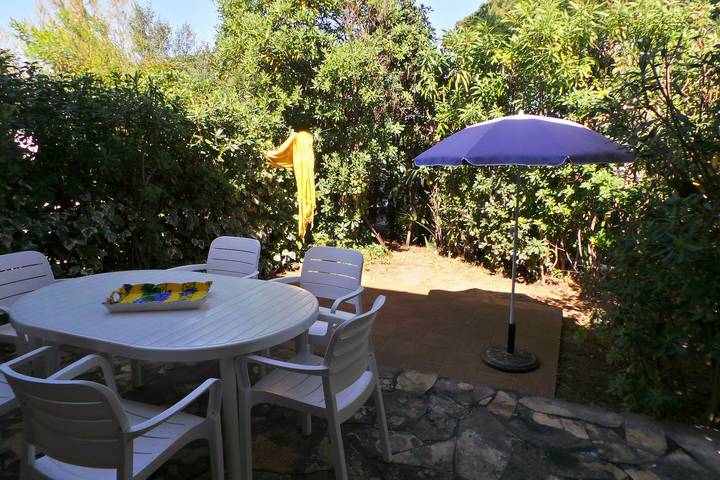 Gîte pour 4 personnes, avec jardin dans Plage de la Nartelle - 3