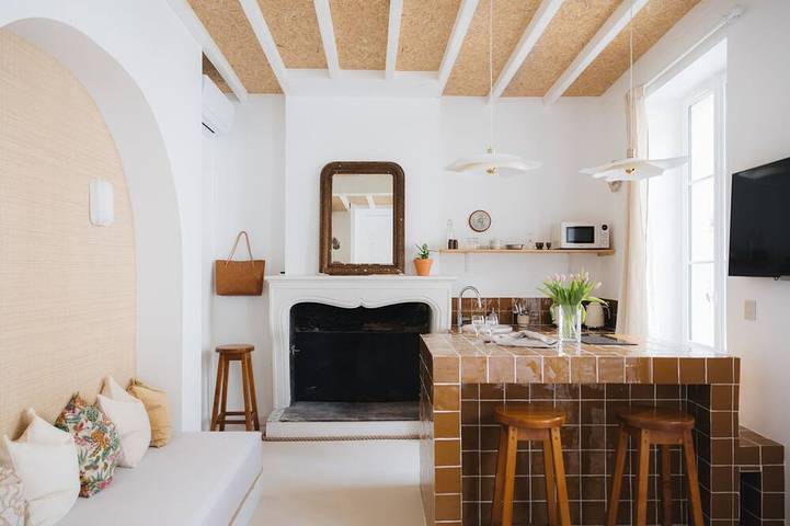 Appartement de vacances pour 3 personnes, avec piscine ainsi que jardin et terrasse