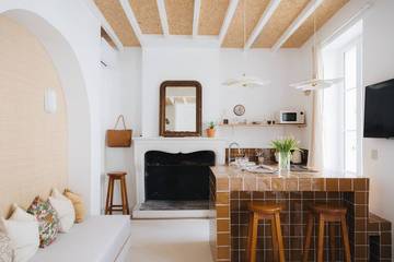 Gîte pour 3 personnes, avec piscine ainsi que terrasse et jardin à Saint-Seurin-de-Cadourne